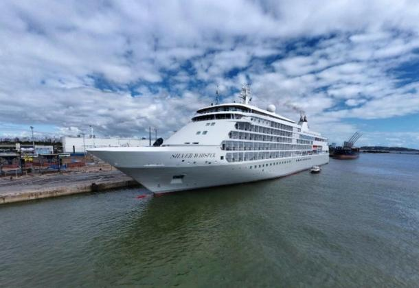 Silver Whisper é o quarto cruzeiro da temporada a chegar no Porto do Recife