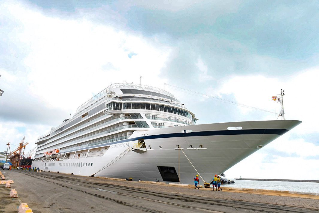 Porto do Recife recebe navio Viking Jupiter na temporada de cruzeiros