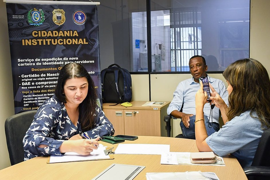 Mutirão para emissão da nova Carteira de Identidade Nacional Digital é realizada no Porto do Recife