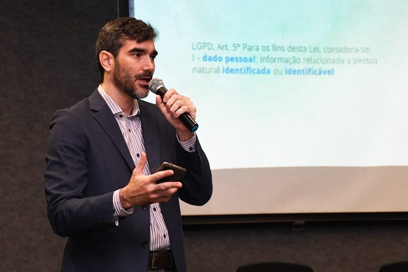 Palestra sobre LGPD é ministrada no Porto do Recife